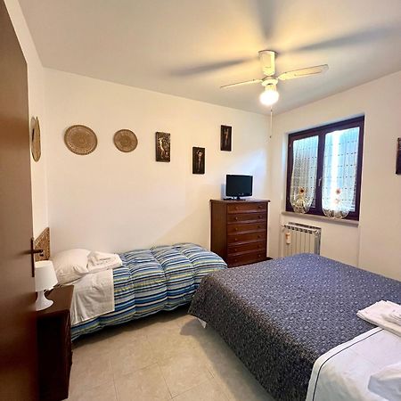 Appartamento Tra Il Borgo E Il Lago Anguillara Sabazia Exterior foto